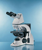 Leica DM3000 Microscope